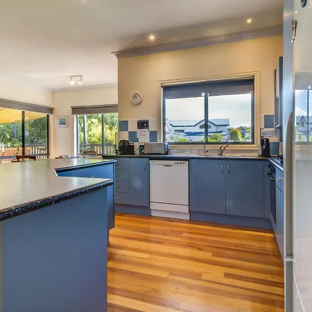 The Haven קאווס